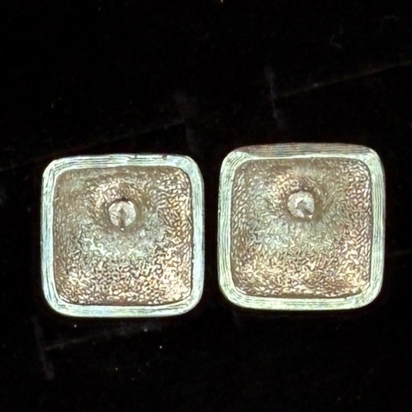 Vintage Silvertone and mint green pierced earrings - Picture 3 of 6